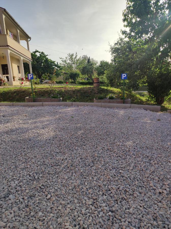 Apartman Tramonto Motovun Ngoại thất bức ảnh
